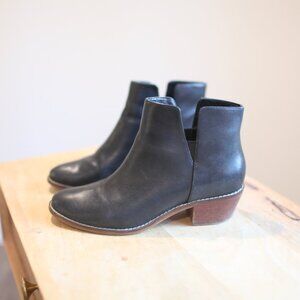 Cole Haan black leather ankle boots booties womens 7